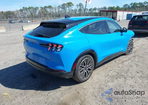 2024 Ford Mustang Mach-E Premium z USA, uszkodzony, nr VIN 3FMTK3R75RMA27256